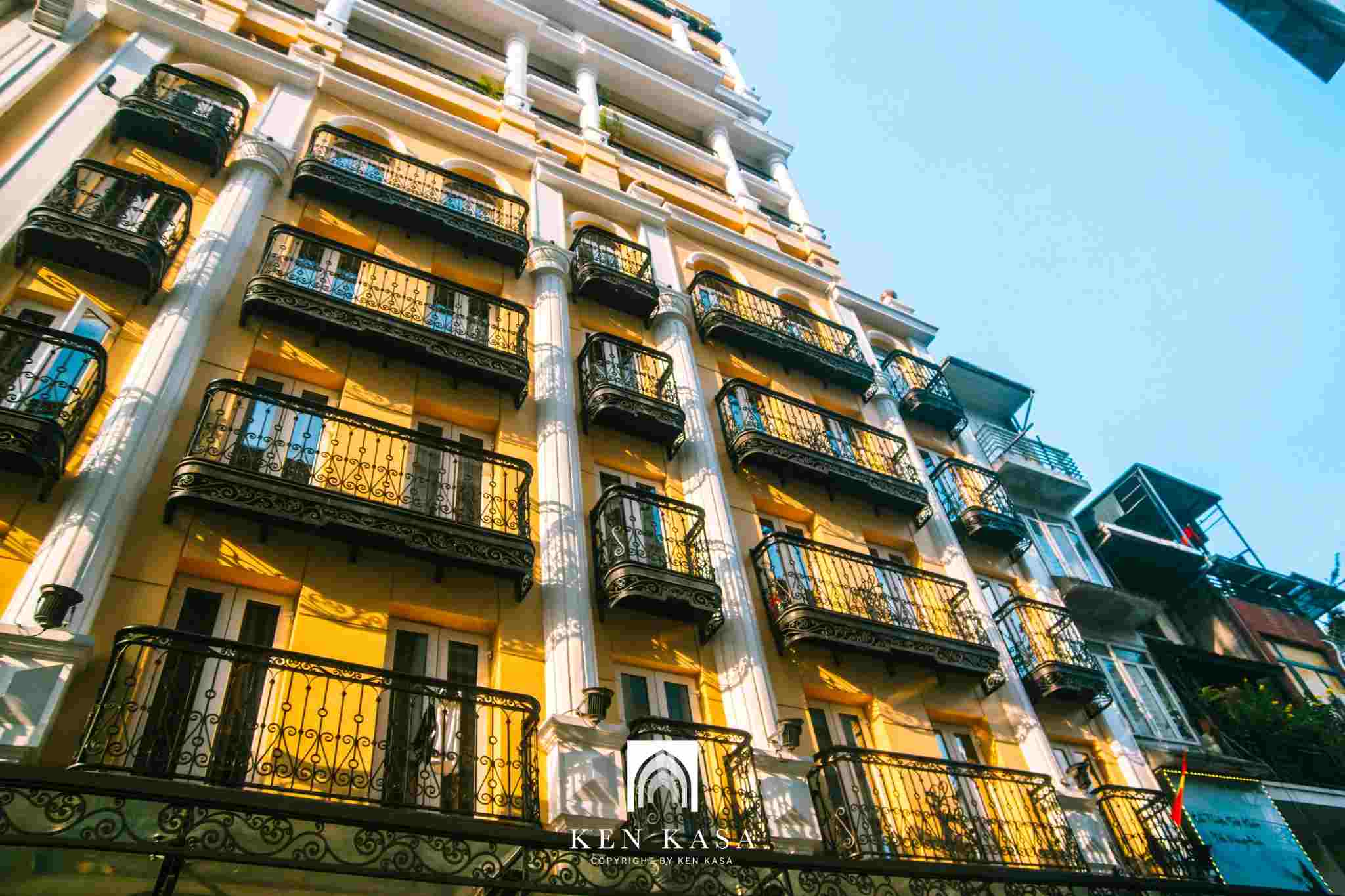 Kiến trúc khách sạn Tirant mang màu sắc cổ điển